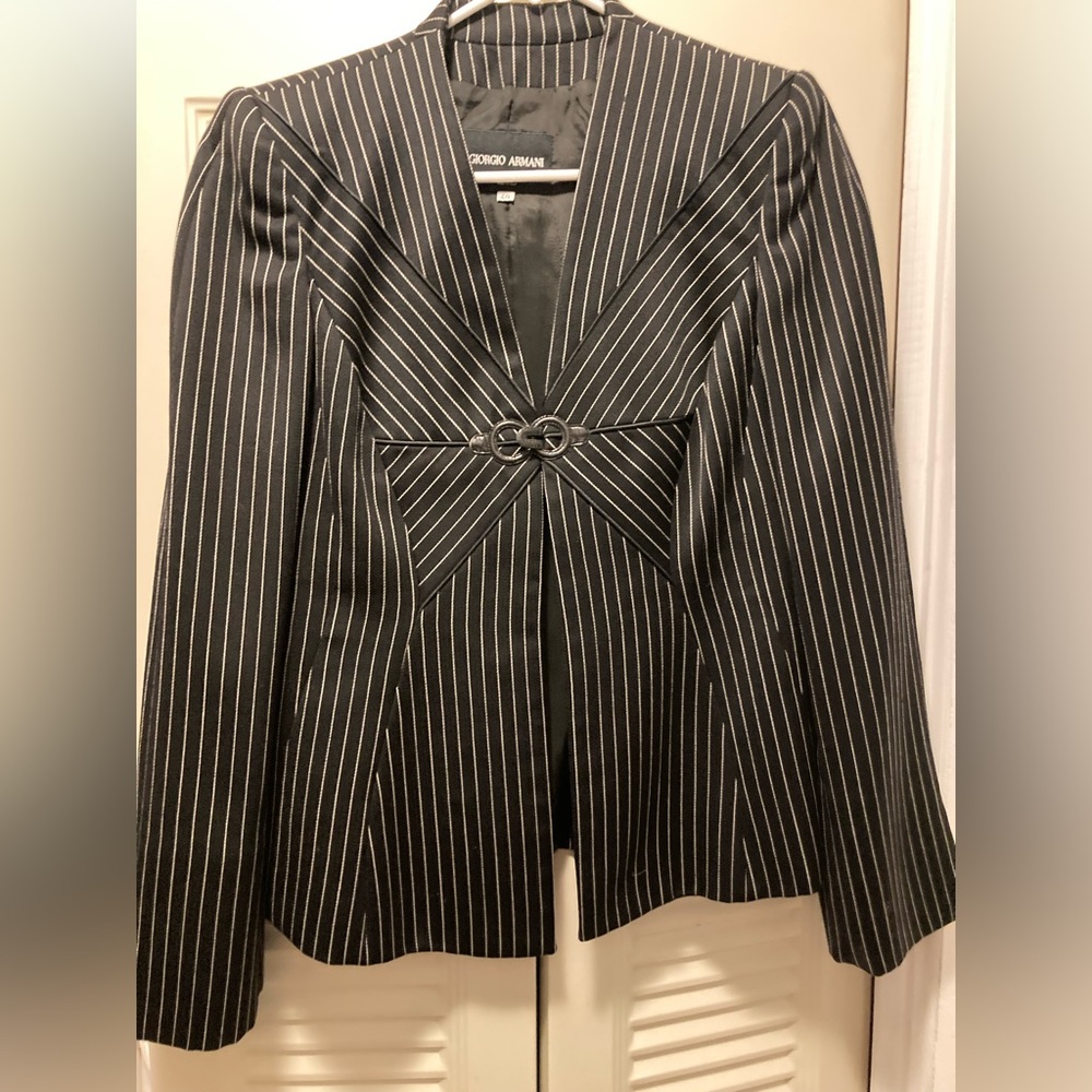 Giorgio Armani size 40 women’s pinstripe suit jacket